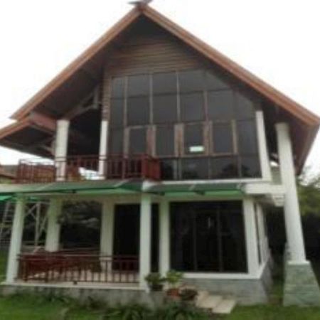 Nasta Inn Trawas Exterior photo